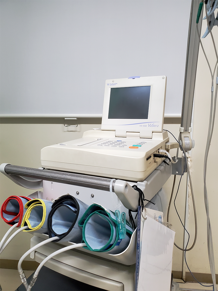 設備、血圧脈波検査装置（血管年齢）の写真